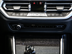 2020Ŀ 325Li xDrive M\b п؅^