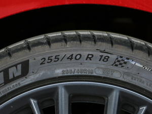 2020Ŀ 325Li M\ҹb ݆̥ߴ