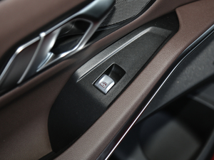 2020Ŀ 325Li M\ҹb g