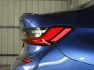 2020Ŀ 325i M\(yn)(dng)ҹb (x)(ji)^