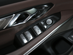 2020Ŀ 325i M\ҹb {܇ƅ^	