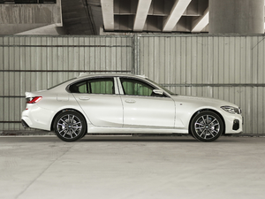 2020Ŀ 325i M\b w^