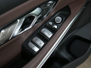 2020Ŀ 325i M\b {܇ƅ^	