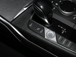 2020Ŀ 325i M\(yn)b п؅^(q)