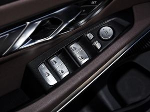 2020Ŀ 325i M\b {܇ƅ^	