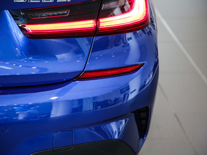 2020Ŀ 325Li M\ҹb ^