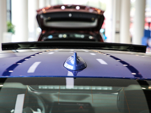 2020Ŀ 325Li M\ҹb ^