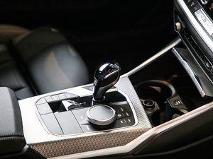 2020Ŀ 325Li M\ҹb п؅^