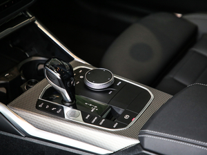 2020Ŀ 325Li M\ҹb п؅^