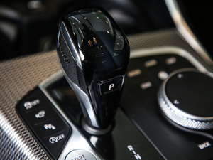 2020Ŀ 325Li M\ҹb п؅^