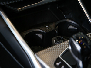 2020Ŀ 325Li M\ҹb п؅^