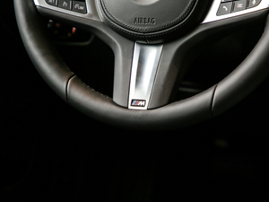 2020Ŀ 325Li M\ҹb п؅^