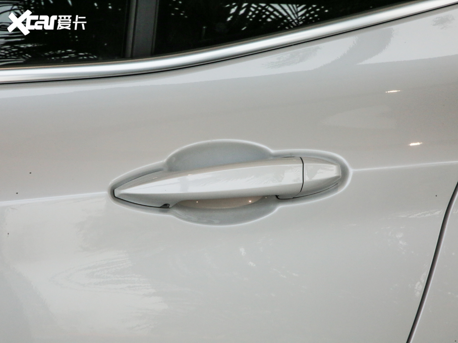 2020RX2 sDrive20i MԽҰb