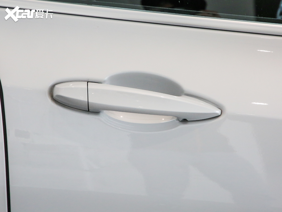 2020RX2 sDrive20i MԽҰb