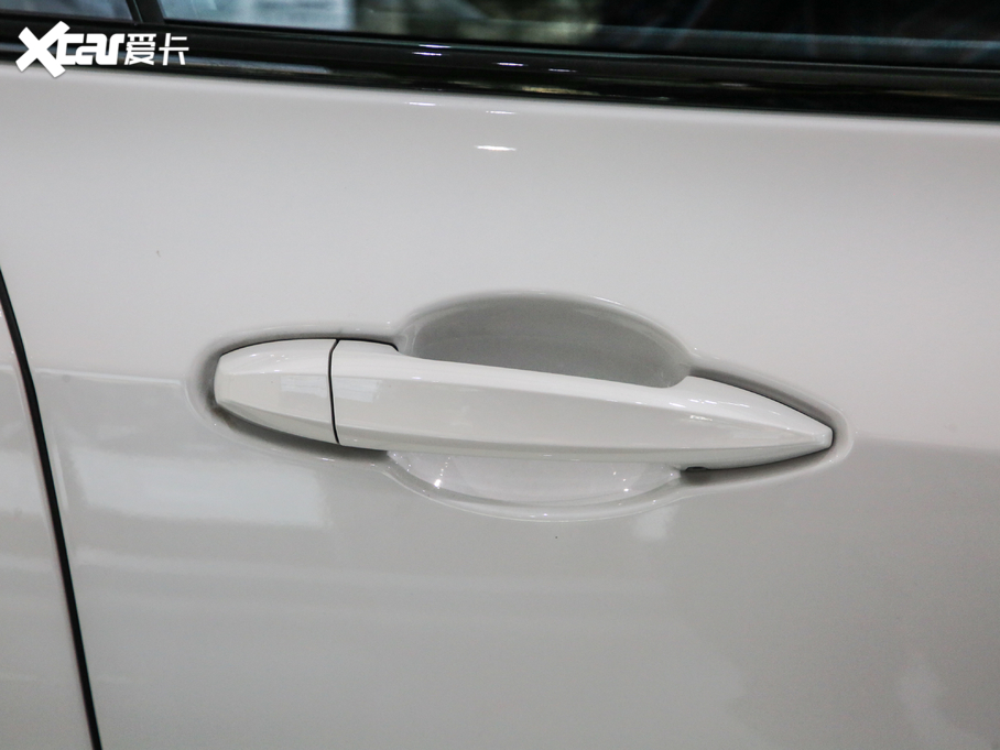 2020RX2 sDrive25i MԽҰb