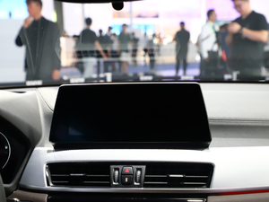 2020xDrive25i M\b п_@ʾ