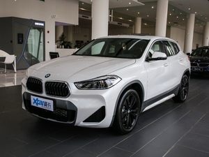 2020sDrive20i MԽҰb ǰ45