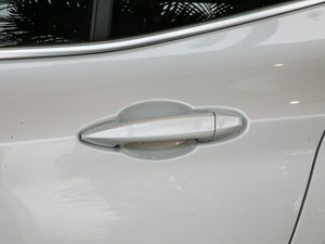 2020sDrive20i MԽҰb ^