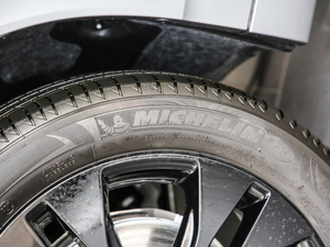 2020sDrive20i MԽҰb ݆̥Ʒ