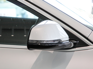 2020sDrive20i MԽҰb ^