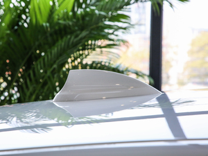 2020sDrive20i MԽҰb ^