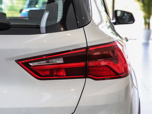 2020sDrive20i MԽҰb β