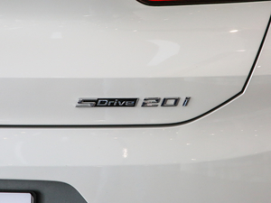 2020sDrive20i MԽҰb ^