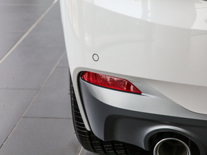 2020sDrive20i MԽҰb ^