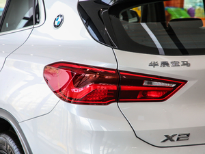 2020sDrive20i MԽҰb ^