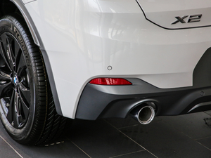 2020sDrive20i MԽҰb ^