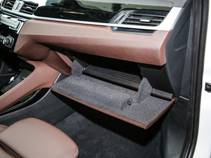 2020sDrive20i MԽҰb 