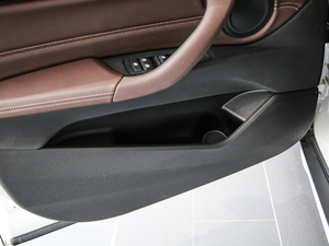 2020sDrive20i MԽҰb g