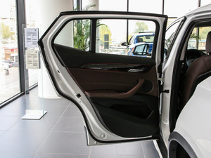 2020sDrive20i MԽҰb ܇T