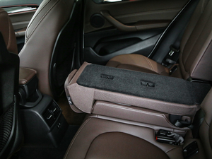 2020sDrive20i MԽҰb g