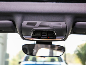 2020sDrive20i MԽҰb g