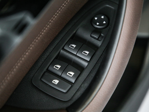 2020sDrive20i MԽҰb {܇ƅ^(q)	