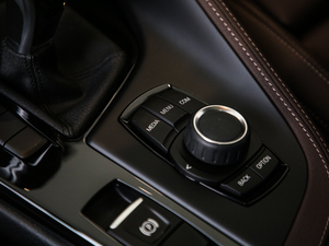 2020sDrive20i MԽҰb п؅^