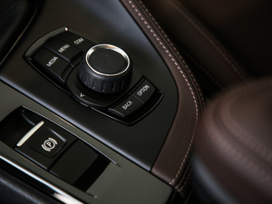 2020sDrive20i MԽҰb п؅^