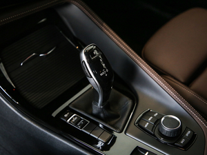 2020sDrive20i MԽҰb QU