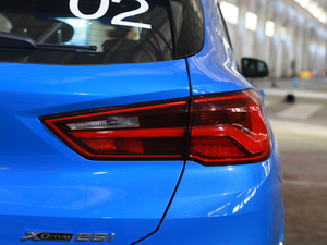 2020xDrive25i M\b β