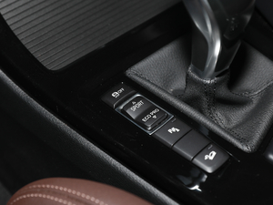 2020xDrive25i M\b п؅^