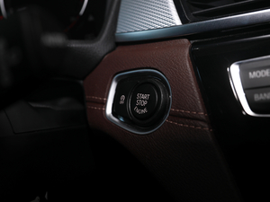 2020xDrive25i M\b п؅^