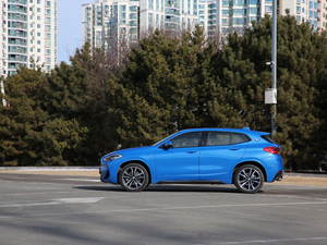 2020xDrive25i M\(yn)b w^