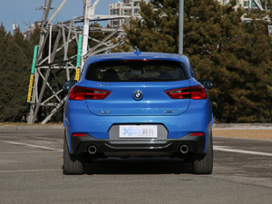 2020xDrive25i M\b w^