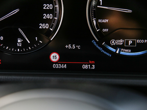 2020xDrive25i M\b п؅^