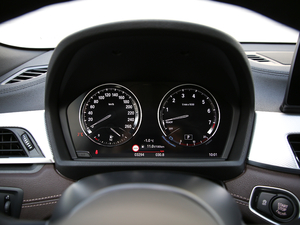 2020xDrive25i M\b п؅^