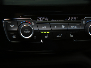 2020xDrive25i M\b п؅^