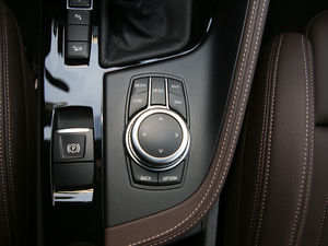 2020xDrive25i M\b п؅^