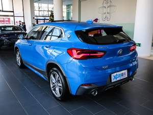 2020款sDrive25i 领先型M越野套装 左后45度
