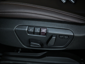 2020sDrive25i I(lng)MԽҰb {{(dio)(ji)